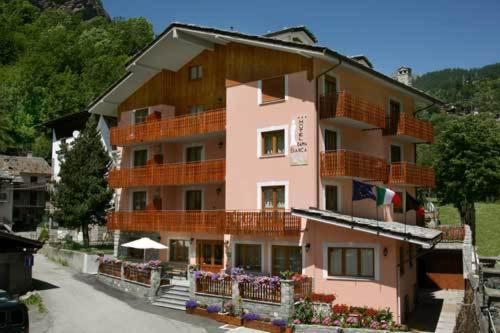 Hotel Dama Bianca Valtournenche Exterior photo
